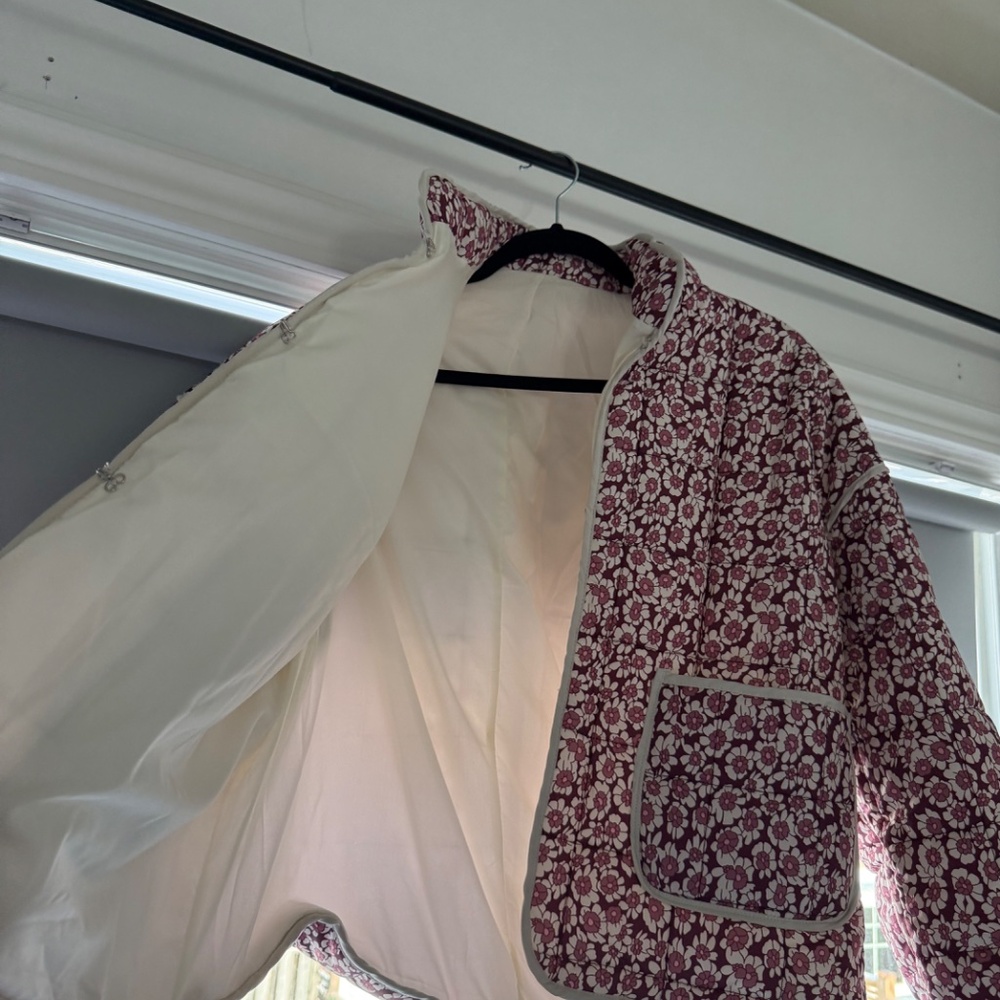 Floral Quilted Jacket - Picture 4 of 4